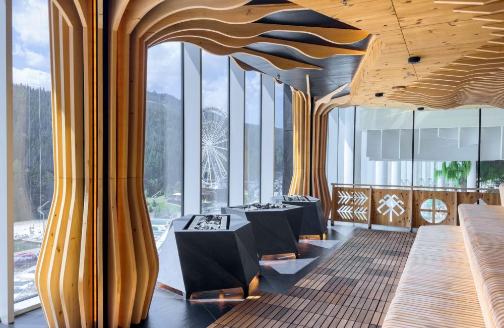 imgi_58_panoramic-sauna-view-organic-wooden-columns-resort-style-wellness_169016-68883